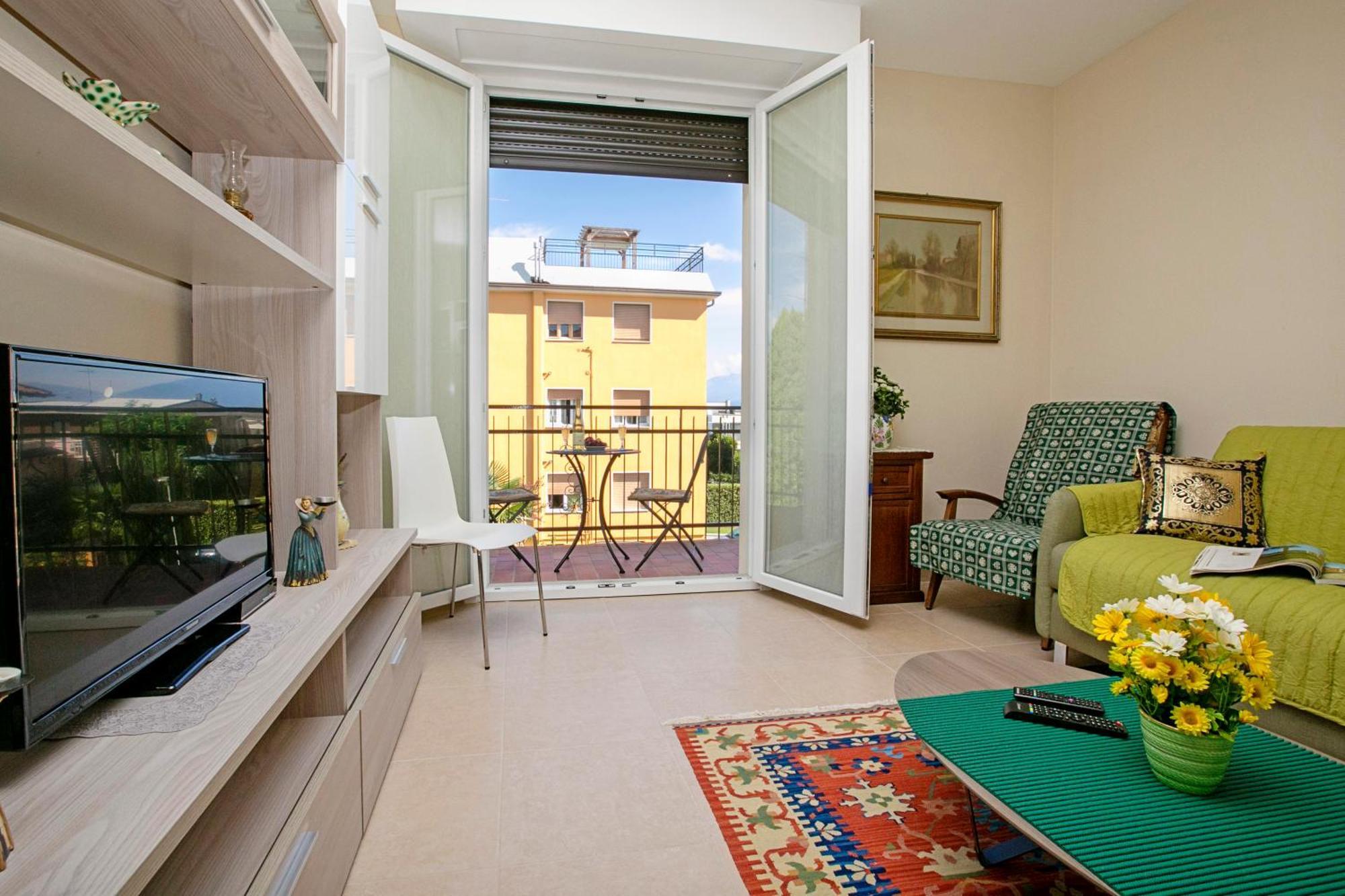 Villa Mimosa - Appartamento 2 - Happy Rentals Desenzano del Garda Buitenkant foto