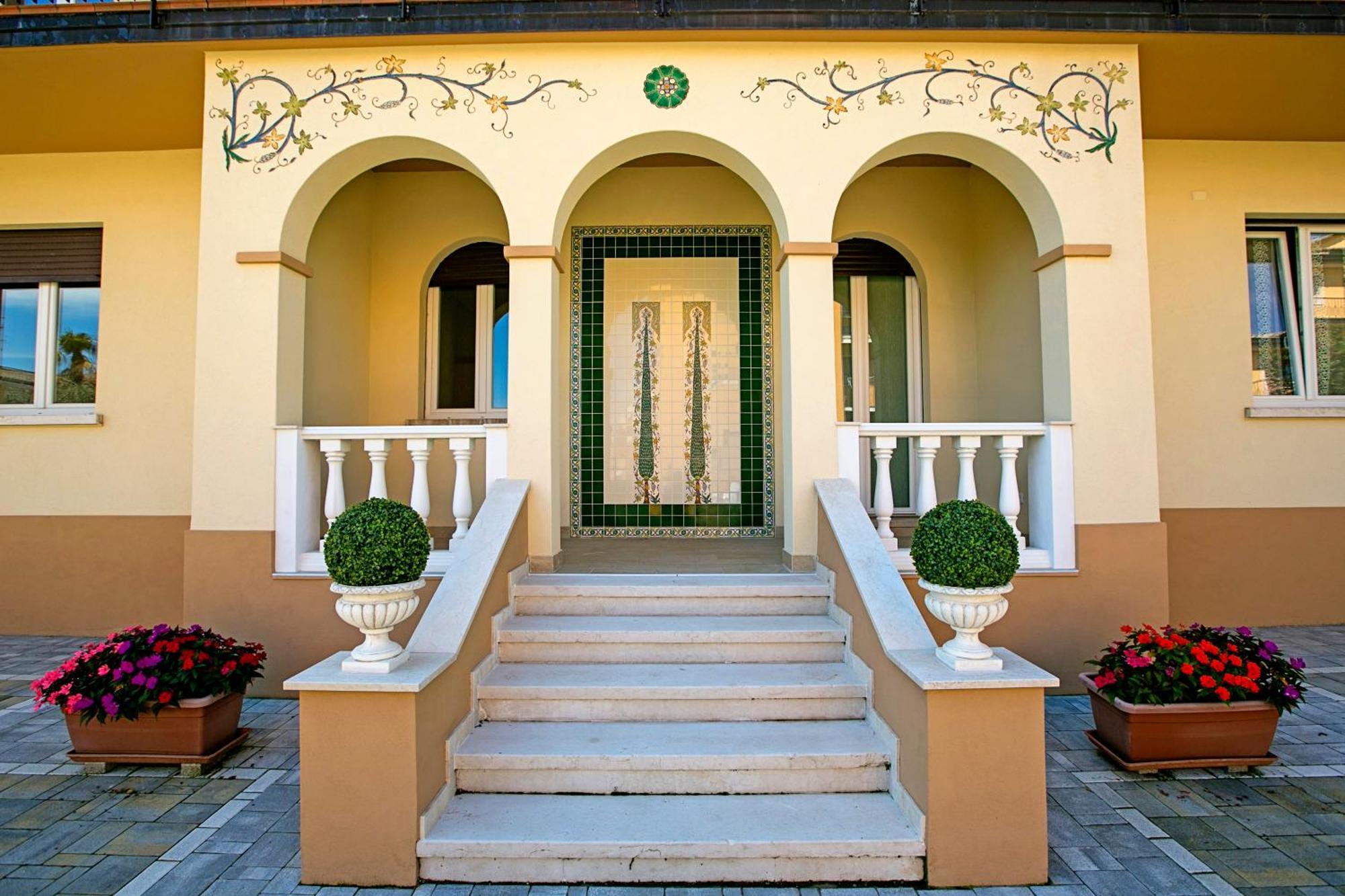 Villa Mimosa - Appartamento 2 - Happy Rentals Desenzano del Garda Buitenkant foto